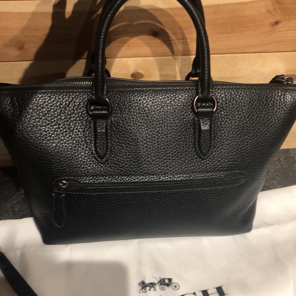 🛑SOLD🛑🖤Coach Black Turnlock Cara Satchel! - Picture 4 of 14